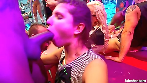 Slutty milf gets her pussy and ass fucked