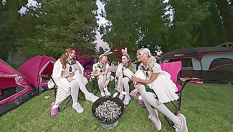 Sexy blonde's tight pussy is dildo machin cares