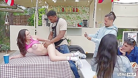 Mailf & horny guy makes a cum