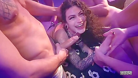 She loves the bestt discoy